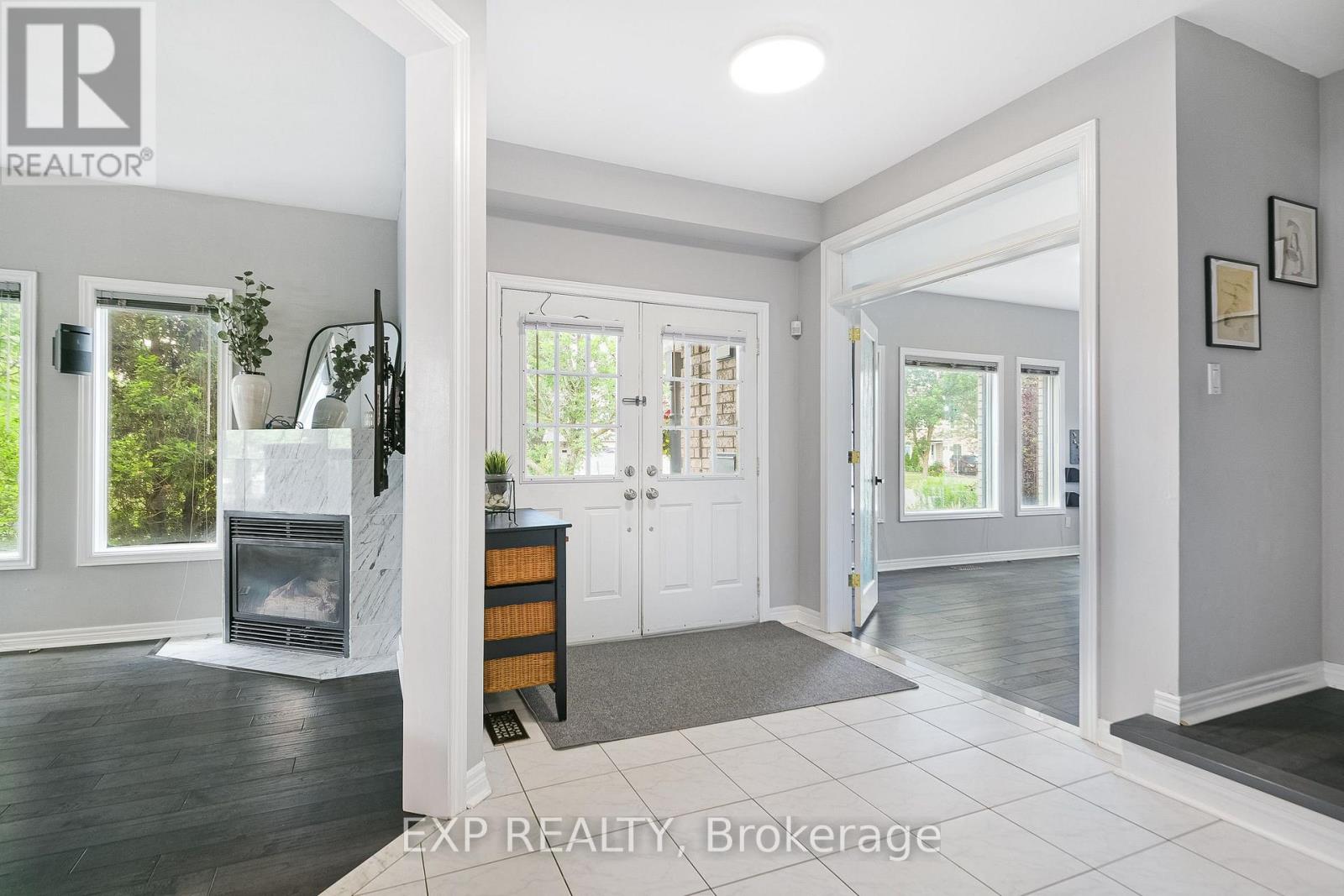 29 Batson Drive, Aurora, Ontario  L4G 7G8 - Photo 5 - N12977784