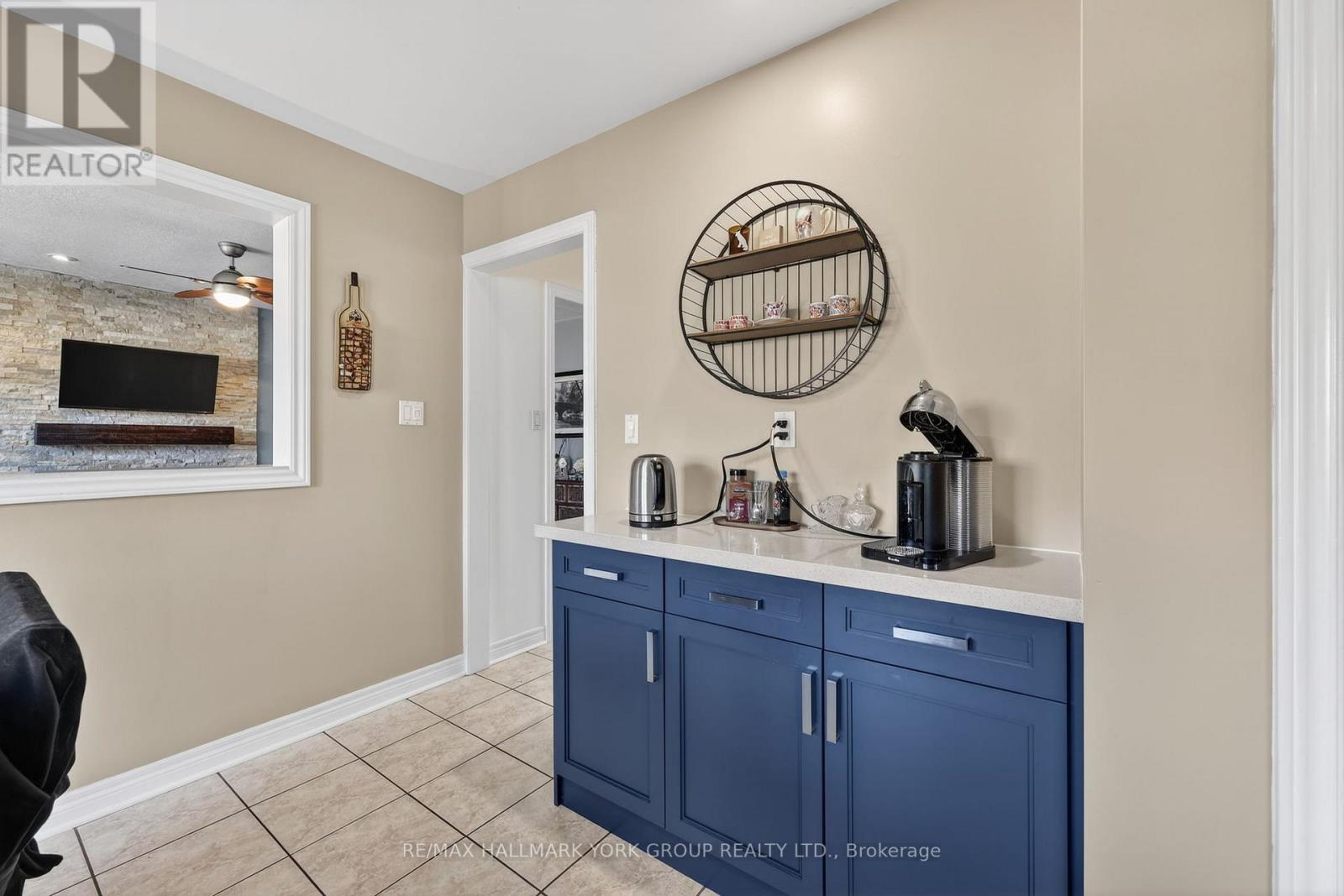 54 Bambi Crescent, Georgina, Ontario  L4P 4C6 - Photo 10 - N12977882