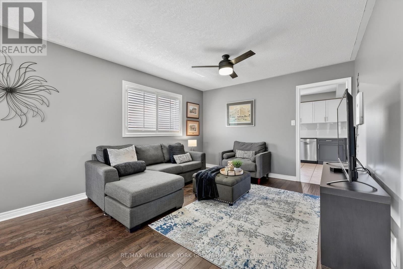 54 Bambi Crescent, Georgina, Ontario  L4P 4C6 - Photo 15 - N12977882