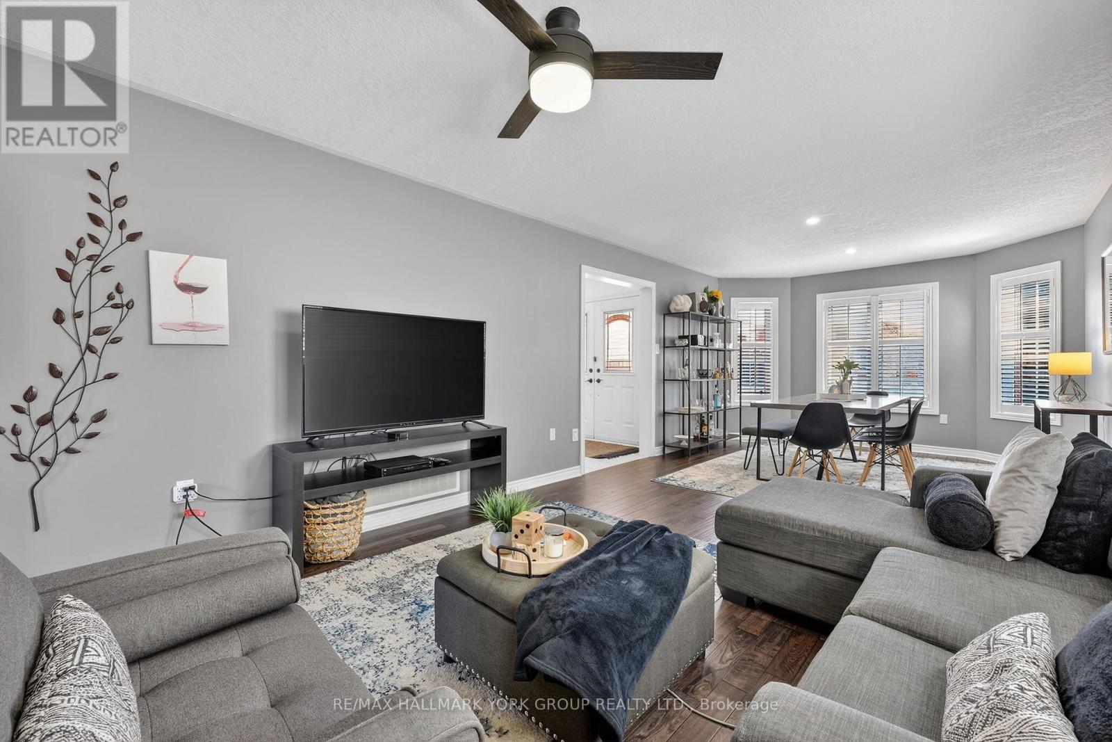 54 Bambi Crescent, Georgina, Ontario  L4P 4C6 - Photo 16 - N12977882