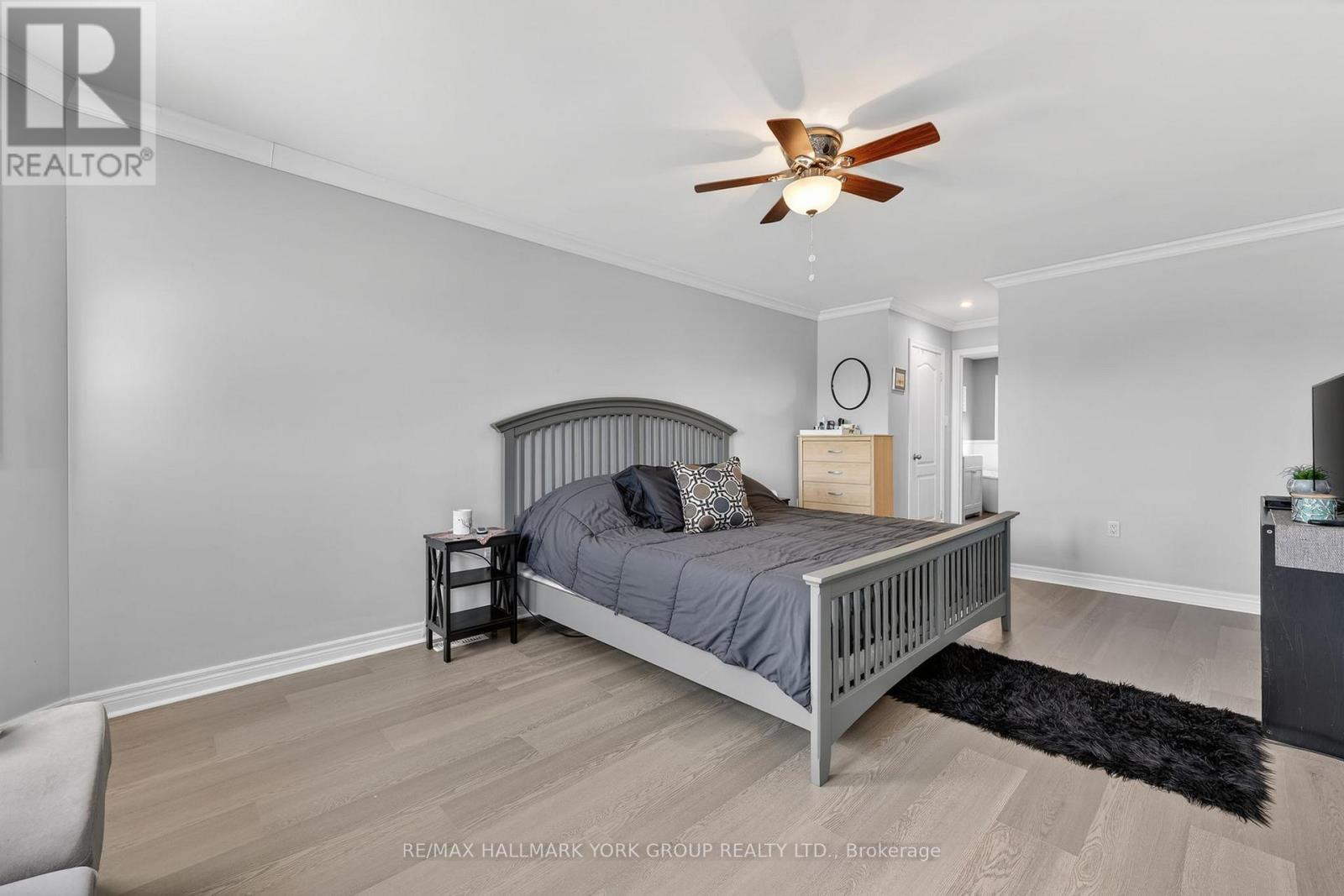 54 Bambi Crescent, Georgina, Ontario  L4P 4C6 - Photo 23 - N12977882