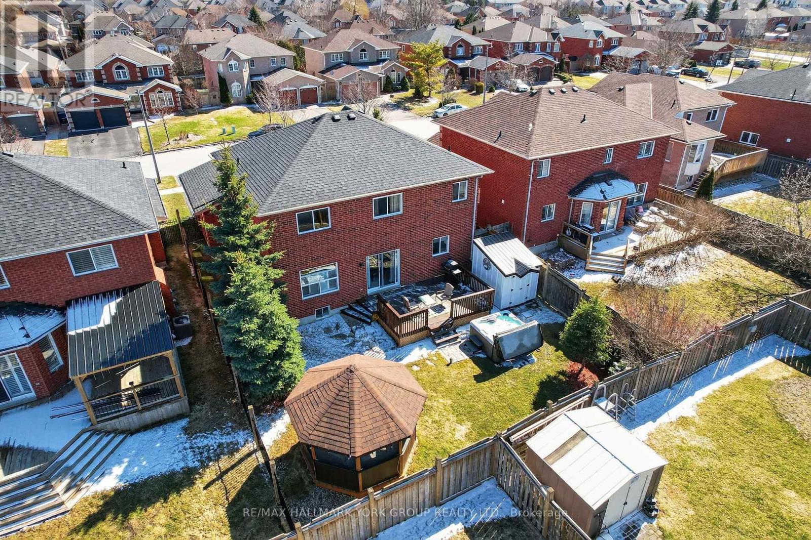 54 Bambi Crescent, Georgina, Ontario  L4P 4C6 - Photo 49 - N12977882