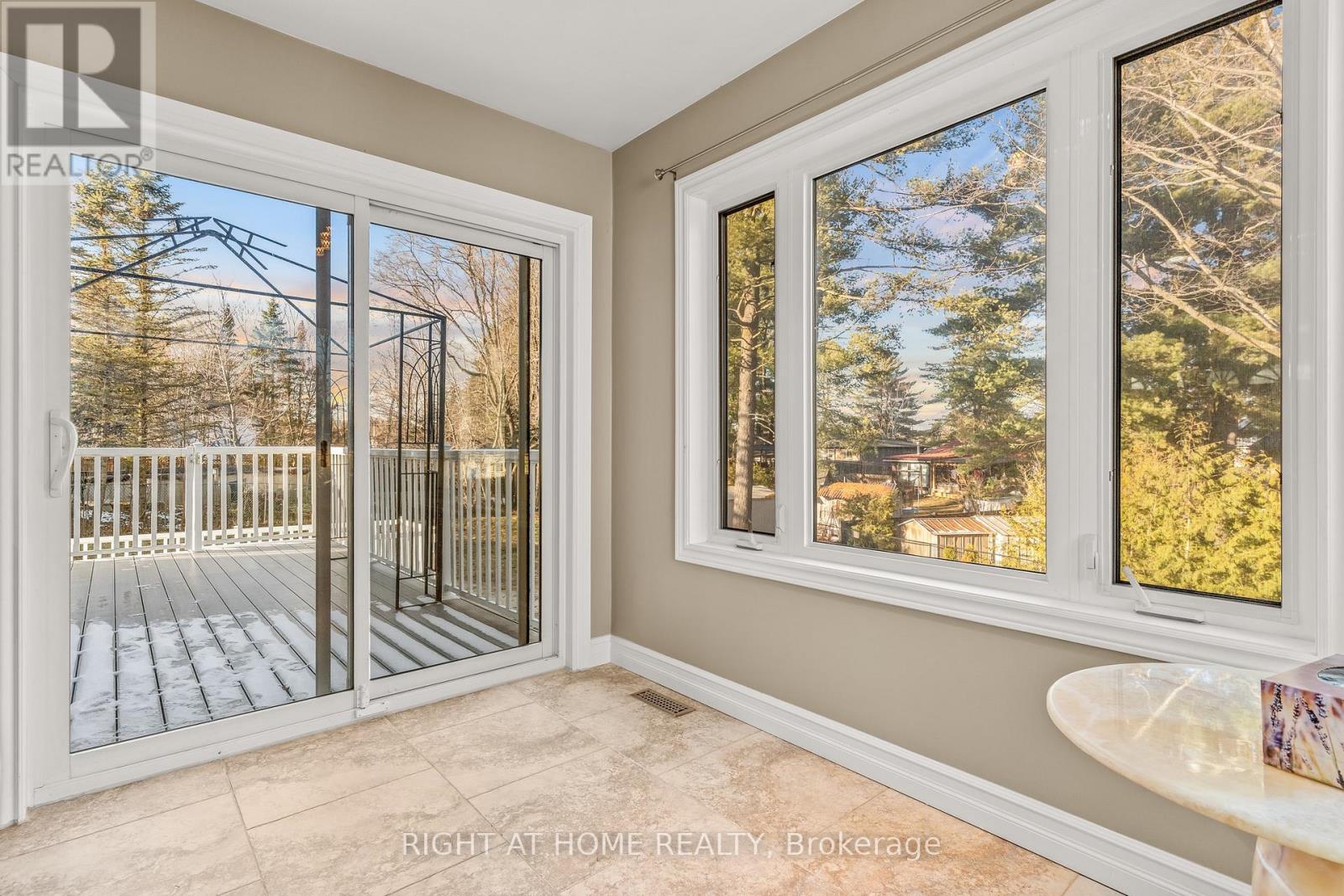 41 Forest Wood Drive, Essa, Ontario  L3W 0J8 - Photo 10 - N12977890