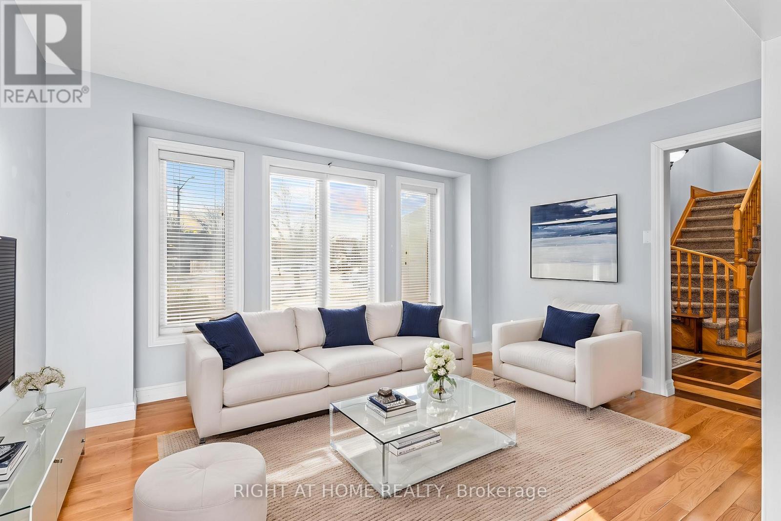 41 Forest Wood Drive, Essa, Ontario  L3W 0J8 - Photo 11 - N12977890