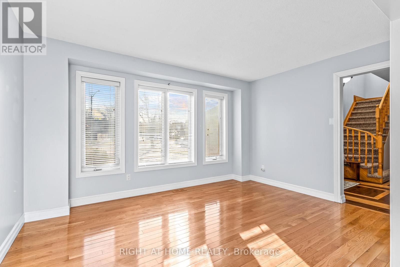 41 Forest Wood Drive, Essa, Ontario  L3W 0J8 - Photo 12 - N12977890