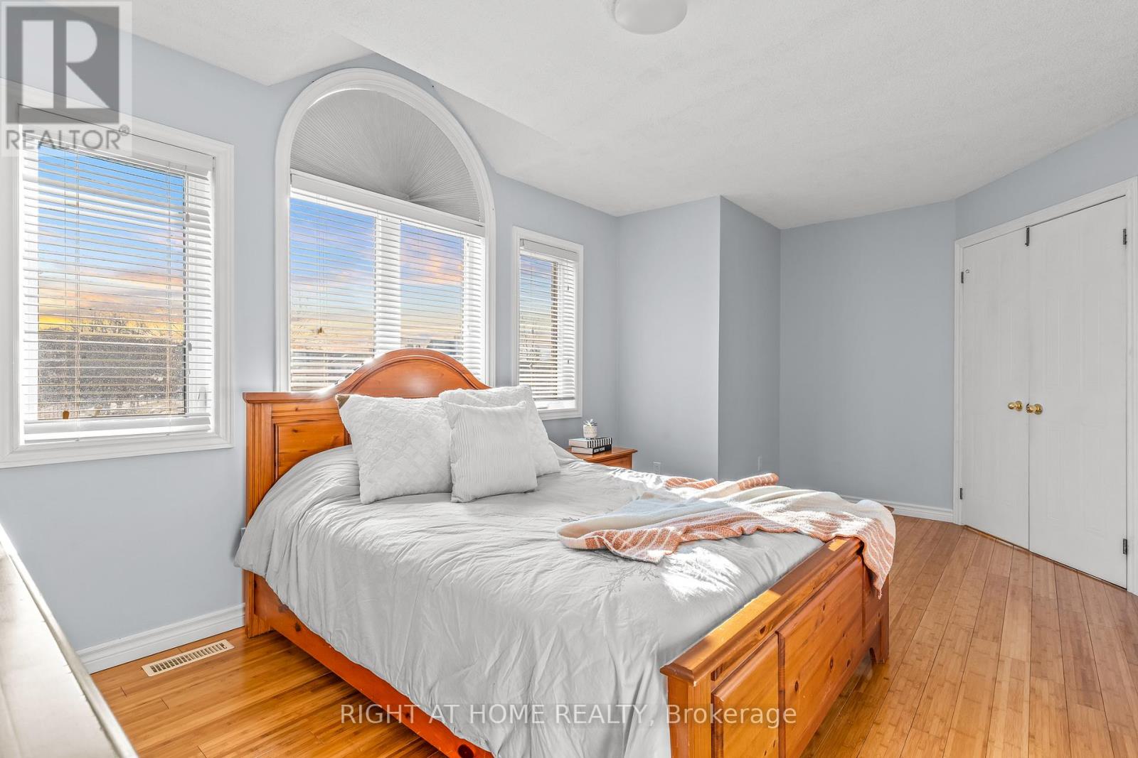 41 Forest Wood Drive, Essa, Ontario  L3W 0J8 - Photo 21 - N12977890