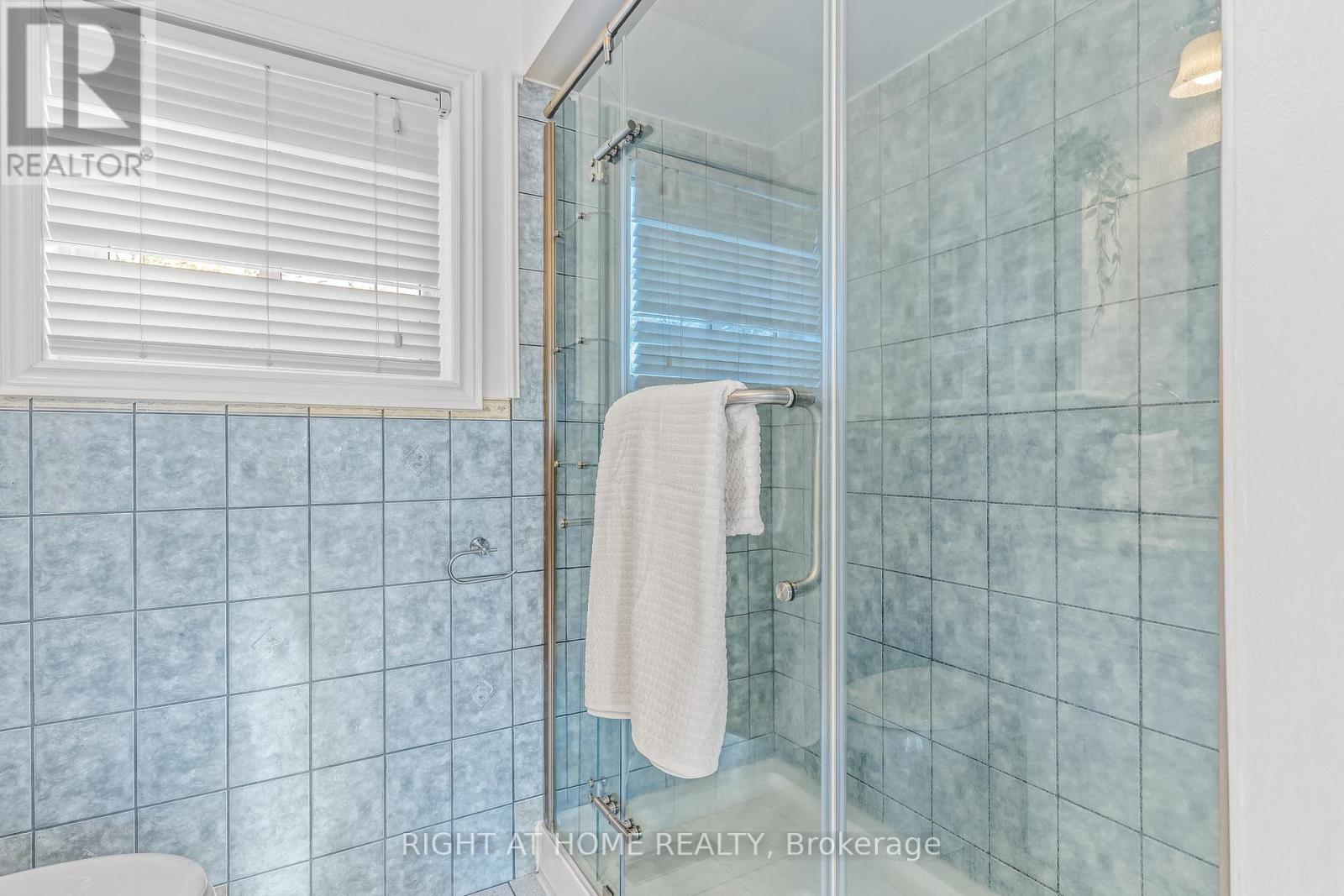 41 Forest Wood Drive, Essa, Ontario  L3W 0J8 - Photo 25 - N12977890