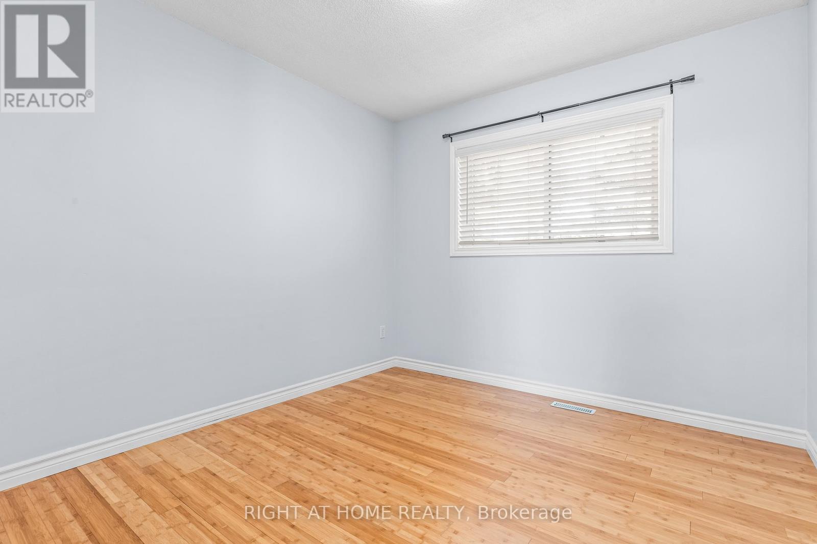 41 Forest Wood Drive, Essa, Ontario  L3W 0J8 - Photo 27 - N12977890