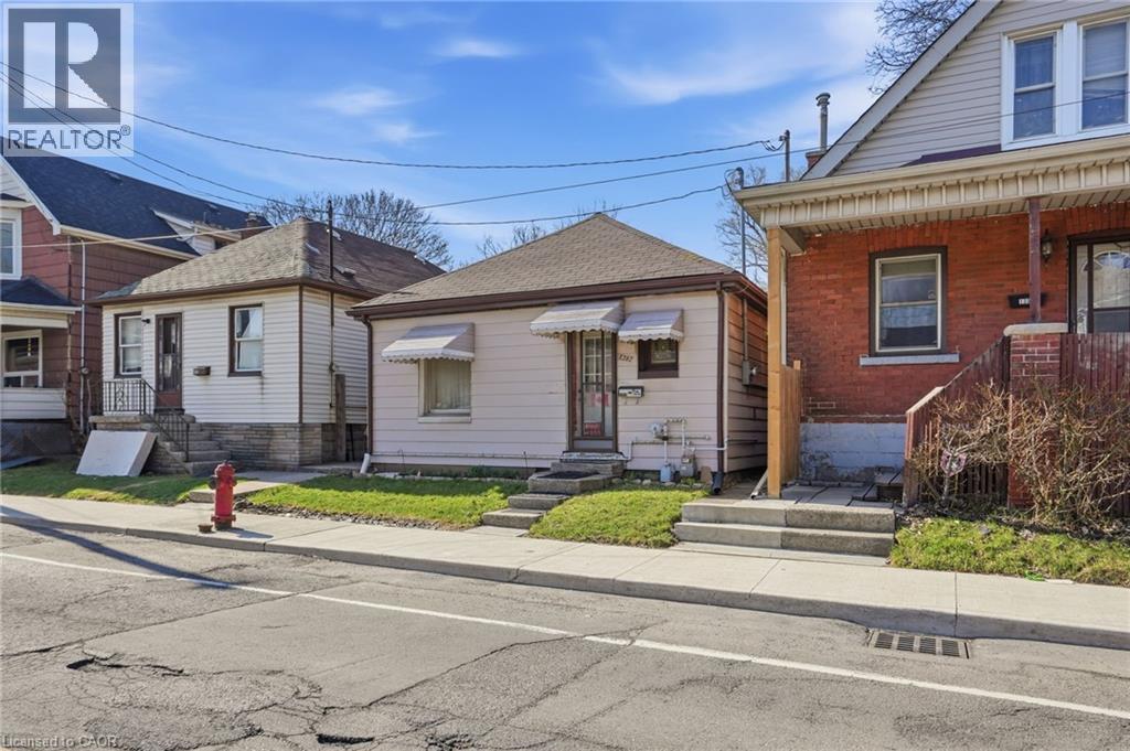 1382 Cannon Street E, Hamilton, Ontario  L8H 1W1 - Photo 2 - 40817999