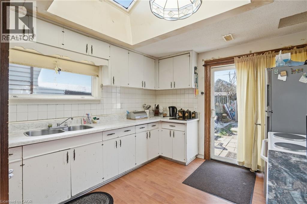 1382 Cannon Street E, Hamilton, Ontario  L8H 1W1 - Photo 8 - 40817999