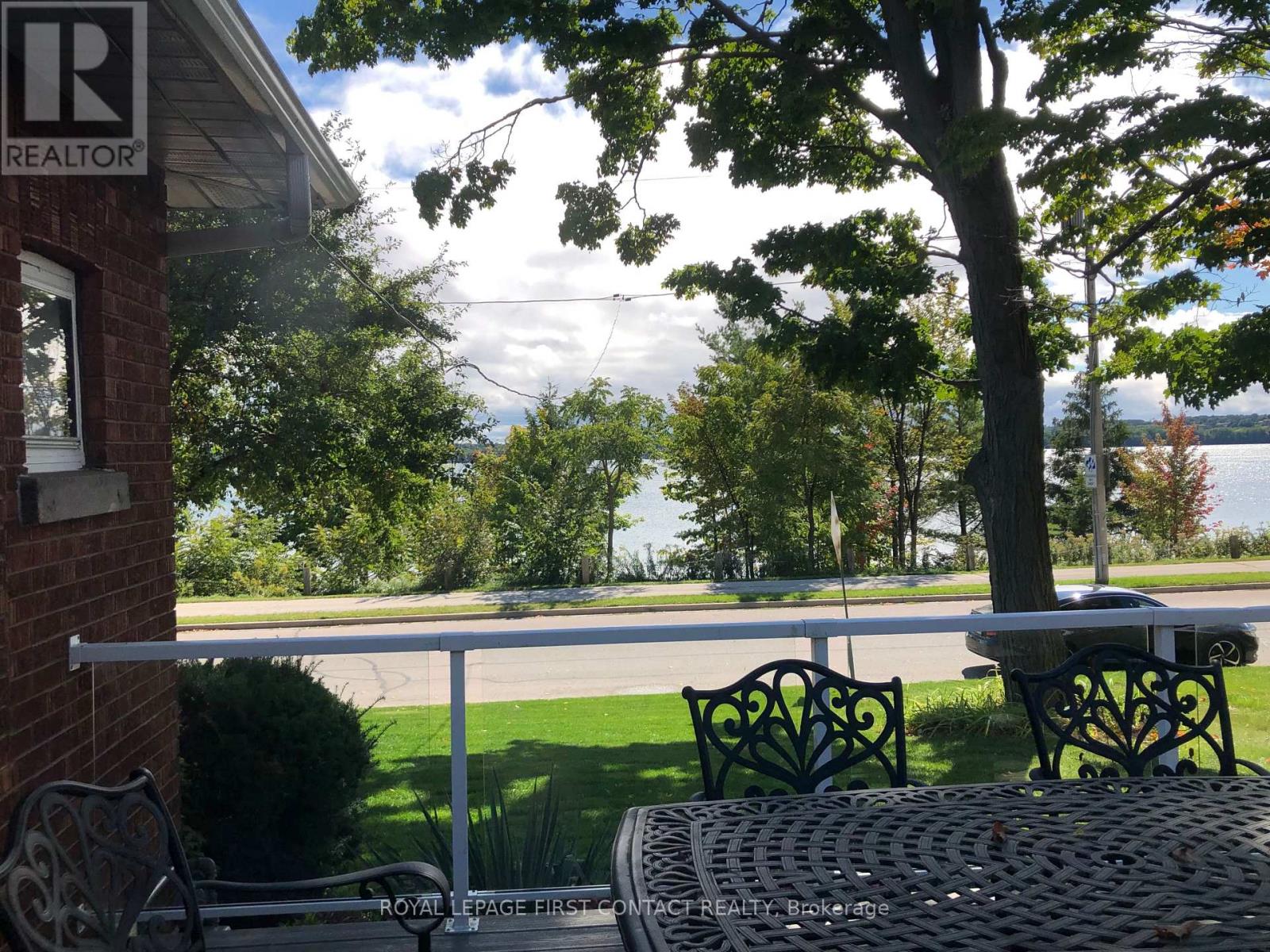 162 Kempenfelt Drive, Barrie (North Shore), Ontario  L4M 1C2 - Photo 10 - S12977824