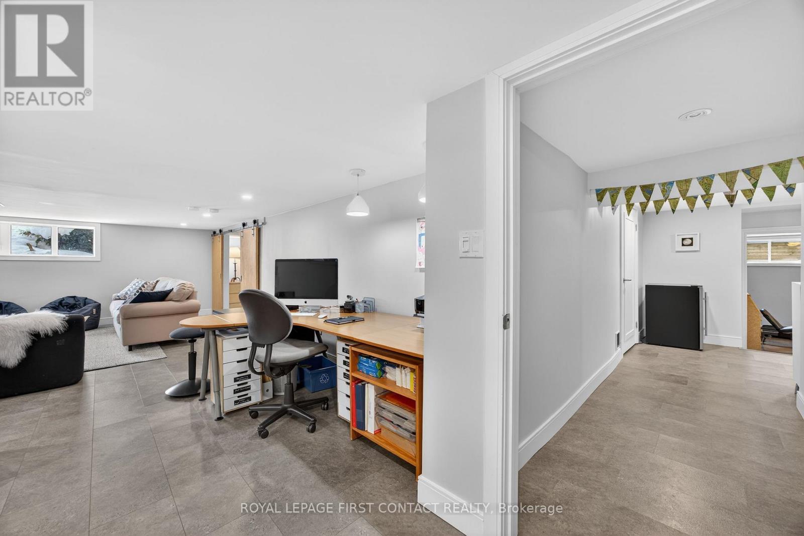 162 Kempenfelt Drive, Barrie (North Shore), Ontario  L4M 1C2 - Photo 31 - S12977824