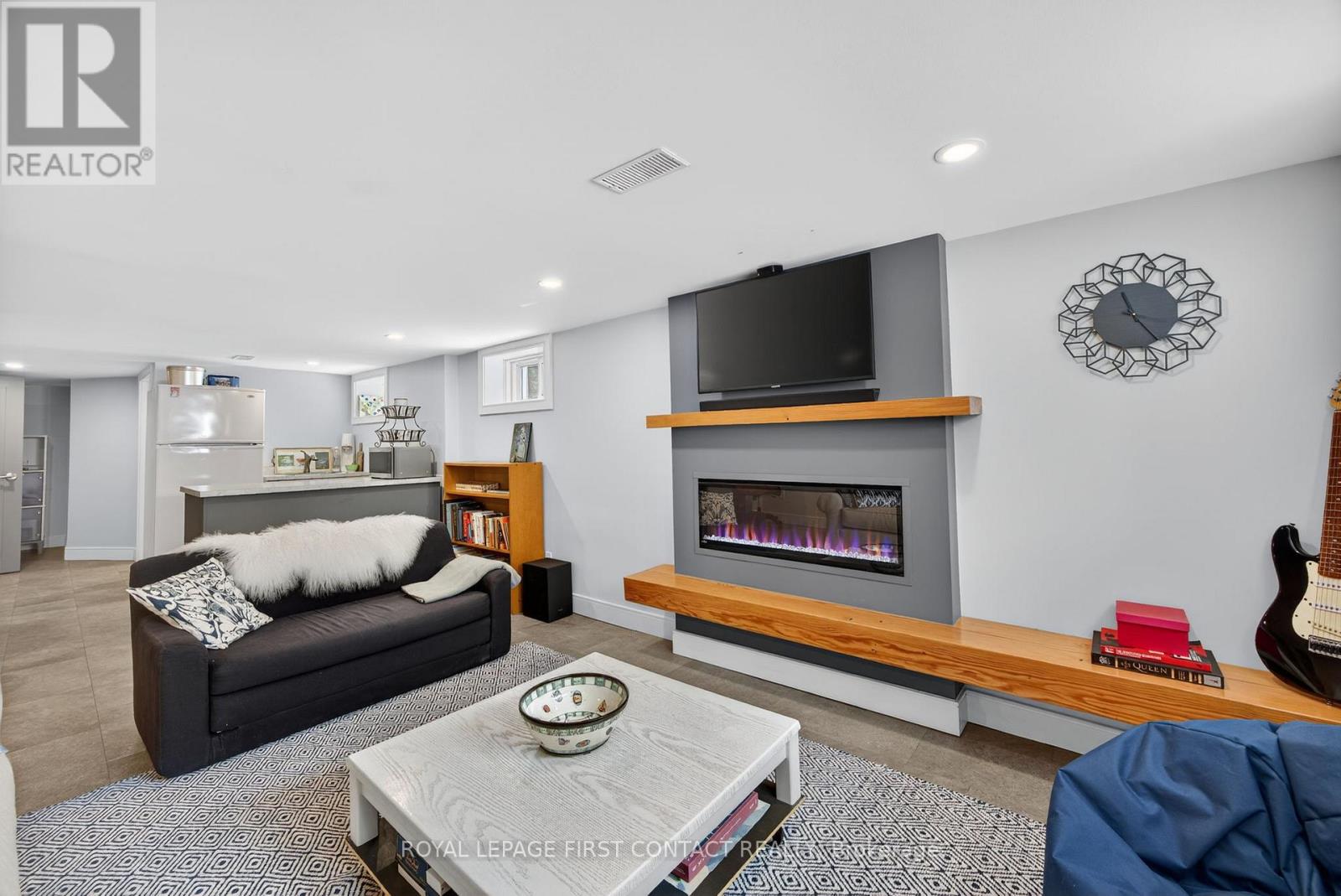 162 Kempenfelt Drive, Barrie (North Shore), Ontario  L4M 1C2 - Photo 34 - S12977824