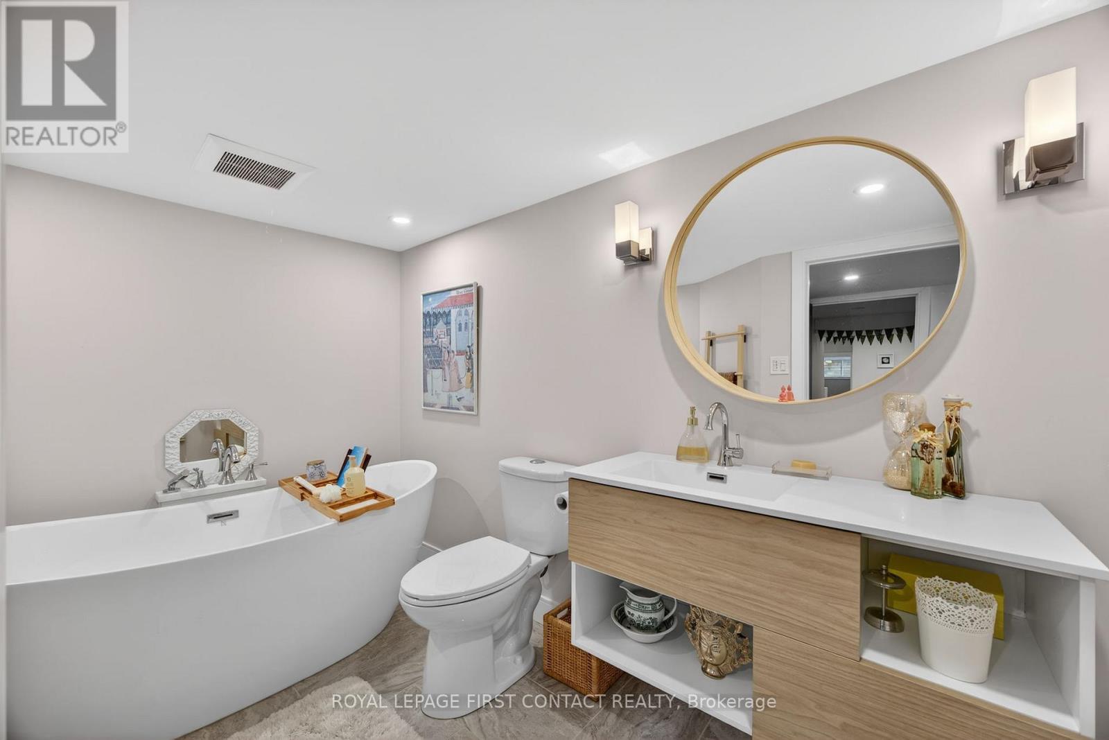 162 Kempenfelt Drive, Barrie (North Shore), Ontario  L4M 1C2 - Photo 36 - S12977824