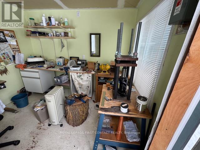 162 Kempenfelt Drive, Barrie (North Shore), Ontario  L4M 1C2 - Photo 43 - S12977824