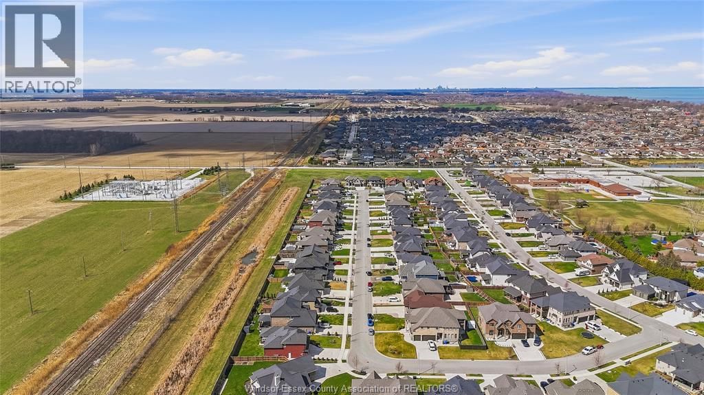 889 Lakewood, Lakeshore, Ontario  N0R 1A0 - Photo 36 - 26007127