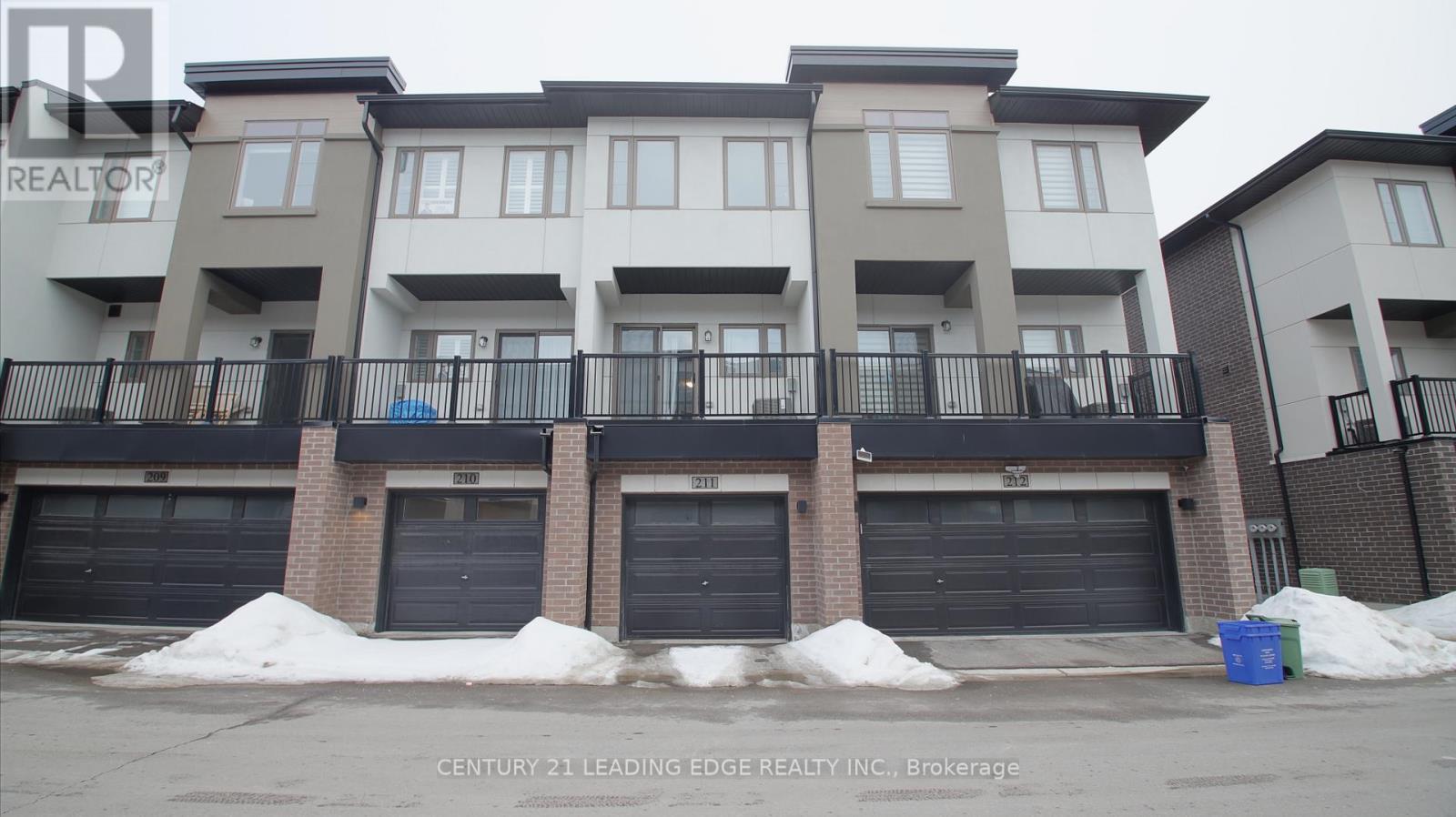 211 - 250 FINCH AVENUE, Pickering, Ontario