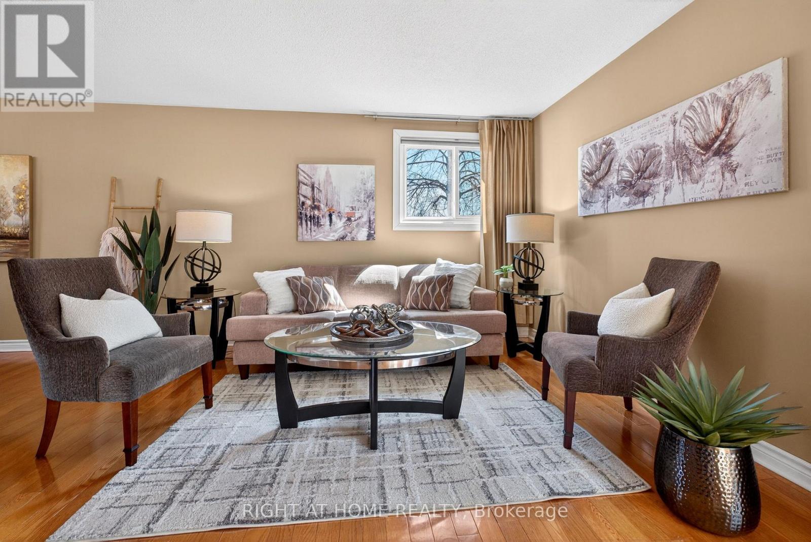 249 Lorindale Drive, Oshawa, Ontario  L1H 6X5 - Photo 4 - E12975948