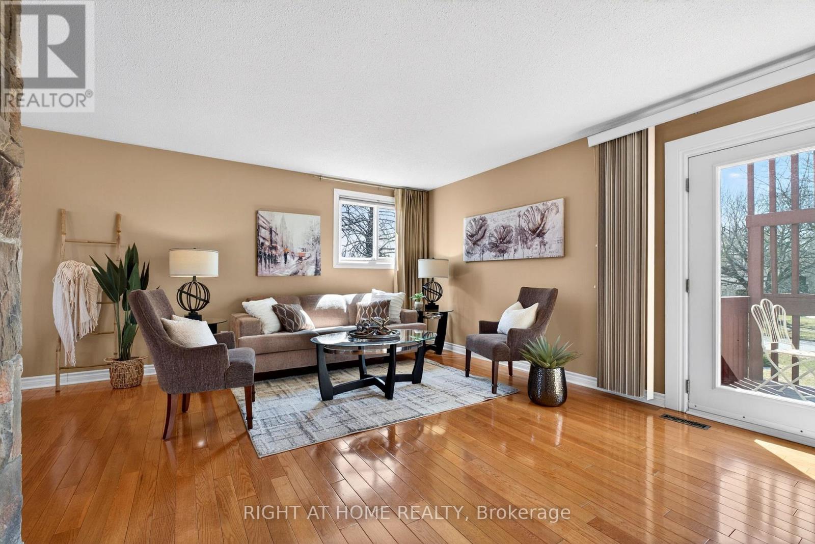 249 Lorindale Drive, Oshawa, Ontario  L1H 6X5 - Photo 3 - E12975948