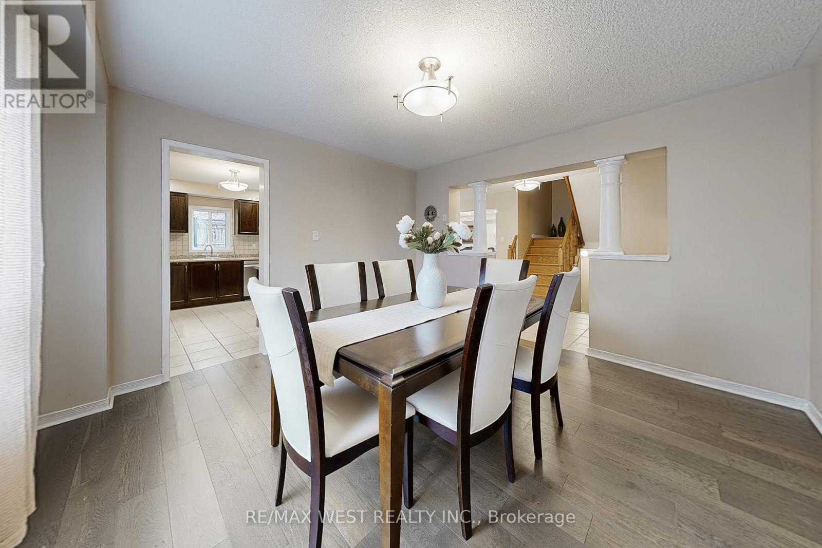 303 King Street E, East Gwillimbury, Ontario  L0G 1M0 - Photo 17 - N12977010