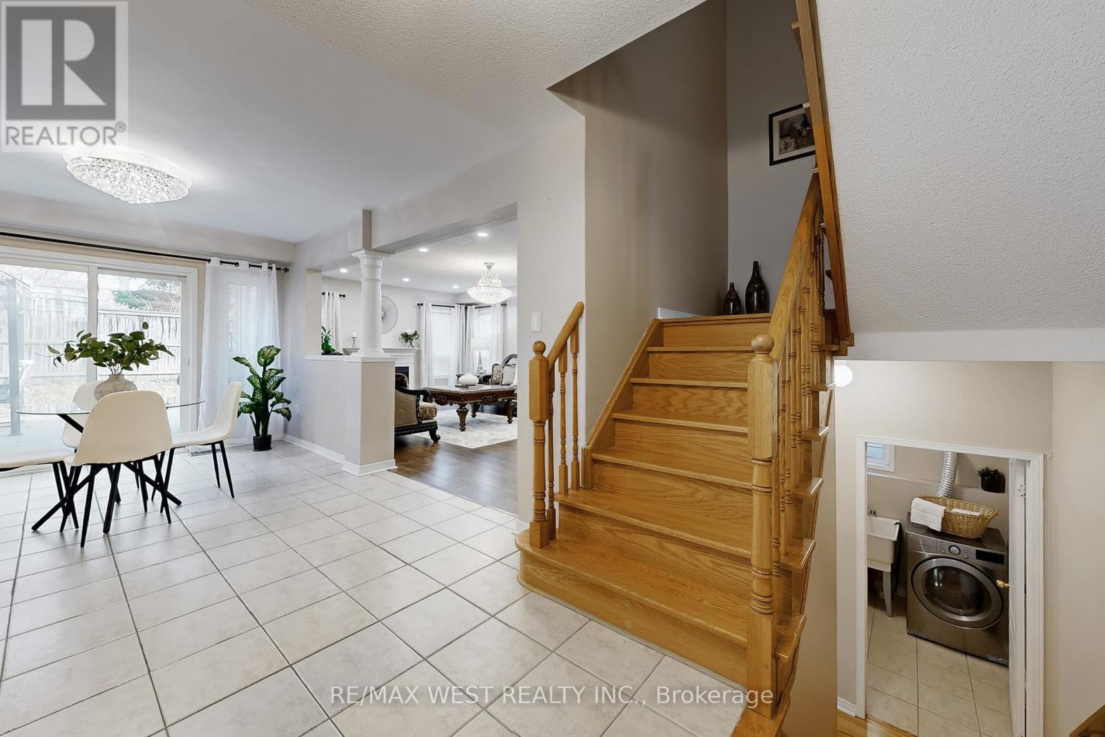 303 King Street E, East Gwillimbury, Ontario  L0G 1M0 - Photo 24 - N12977010