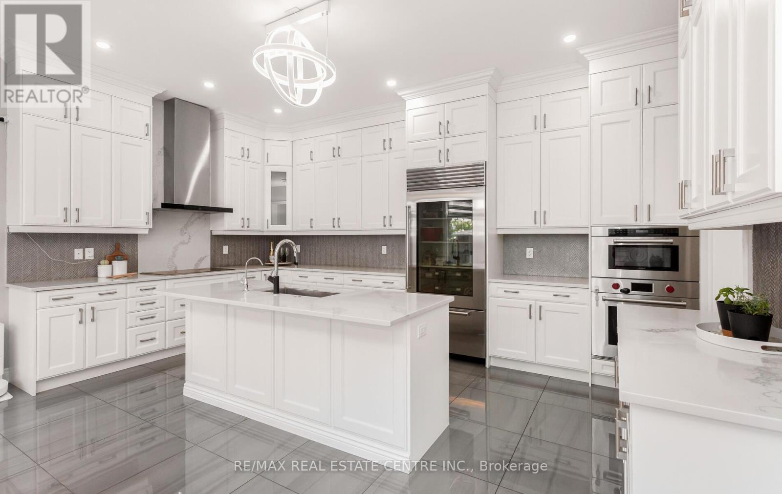 9 Rolling Acres Drive, Brampton, Ontario  L6X 5P3 - Photo 15 - W12977772