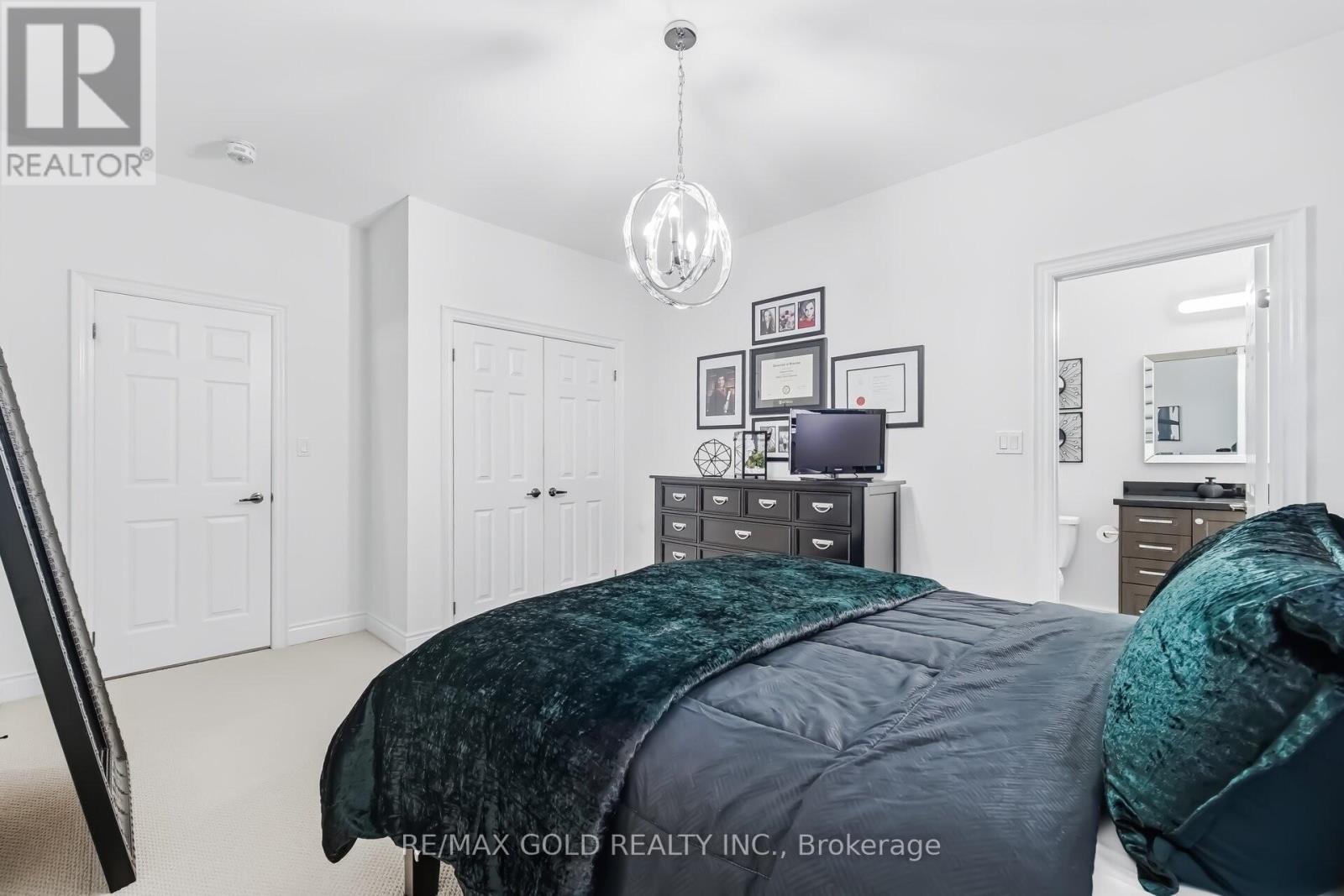 4 Spain Crescent, Brampton, Ontario  L6P 4G8 - Photo 27 - W12977774