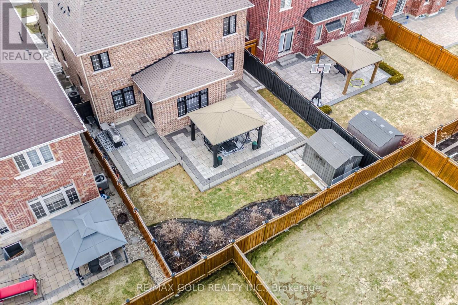 4 Spain Crescent, Brampton, Ontario  L6P 4G8 - Photo 37 - W12977774