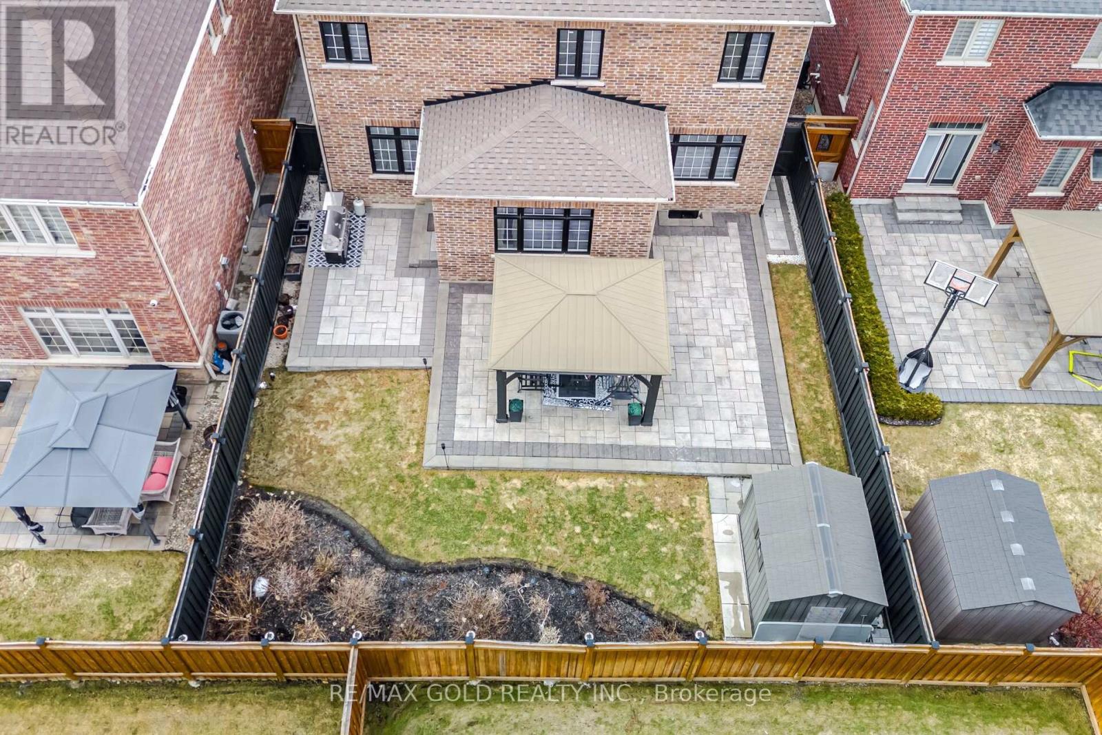 4 Spain Crescent, Brampton, Ontario  L6P 4G8 - Photo 38 - W12977774