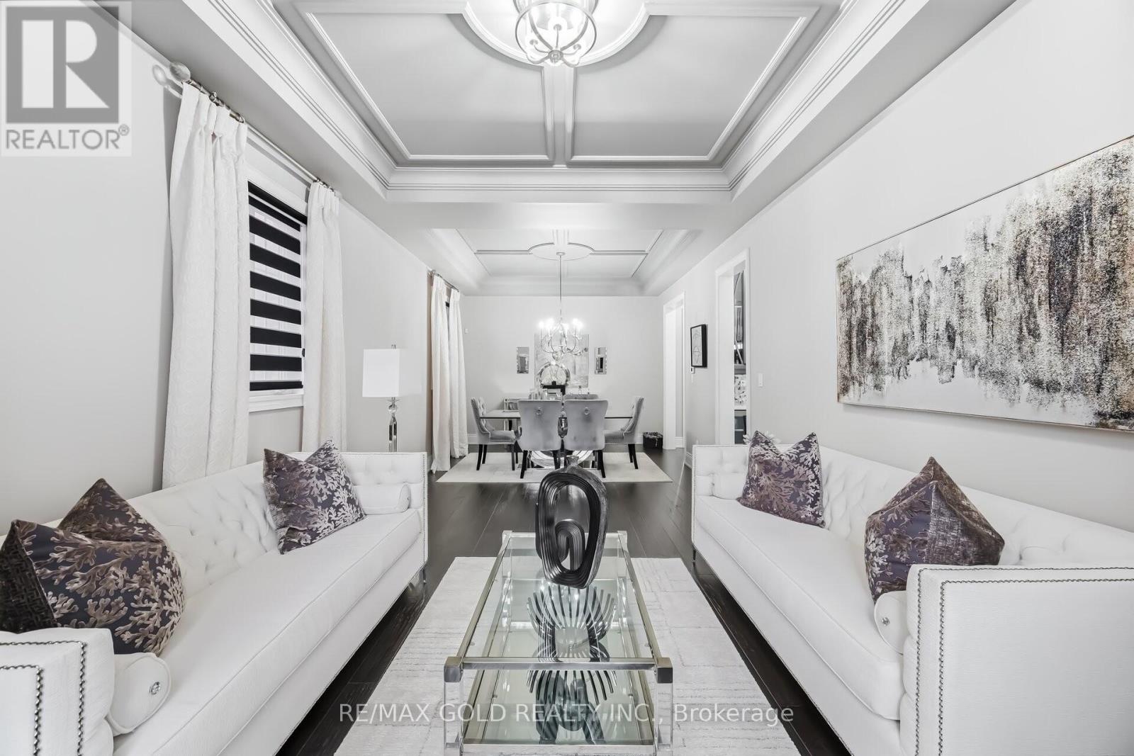 4 Spain Crescent, Brampton, Ontario  L6P 4G8 - Photo 9 - W12977774