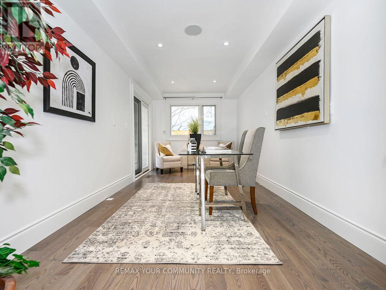 239 Wincott Drive, Toronto, Ontario  M9R 2R6 - Photo 13 - W12977792