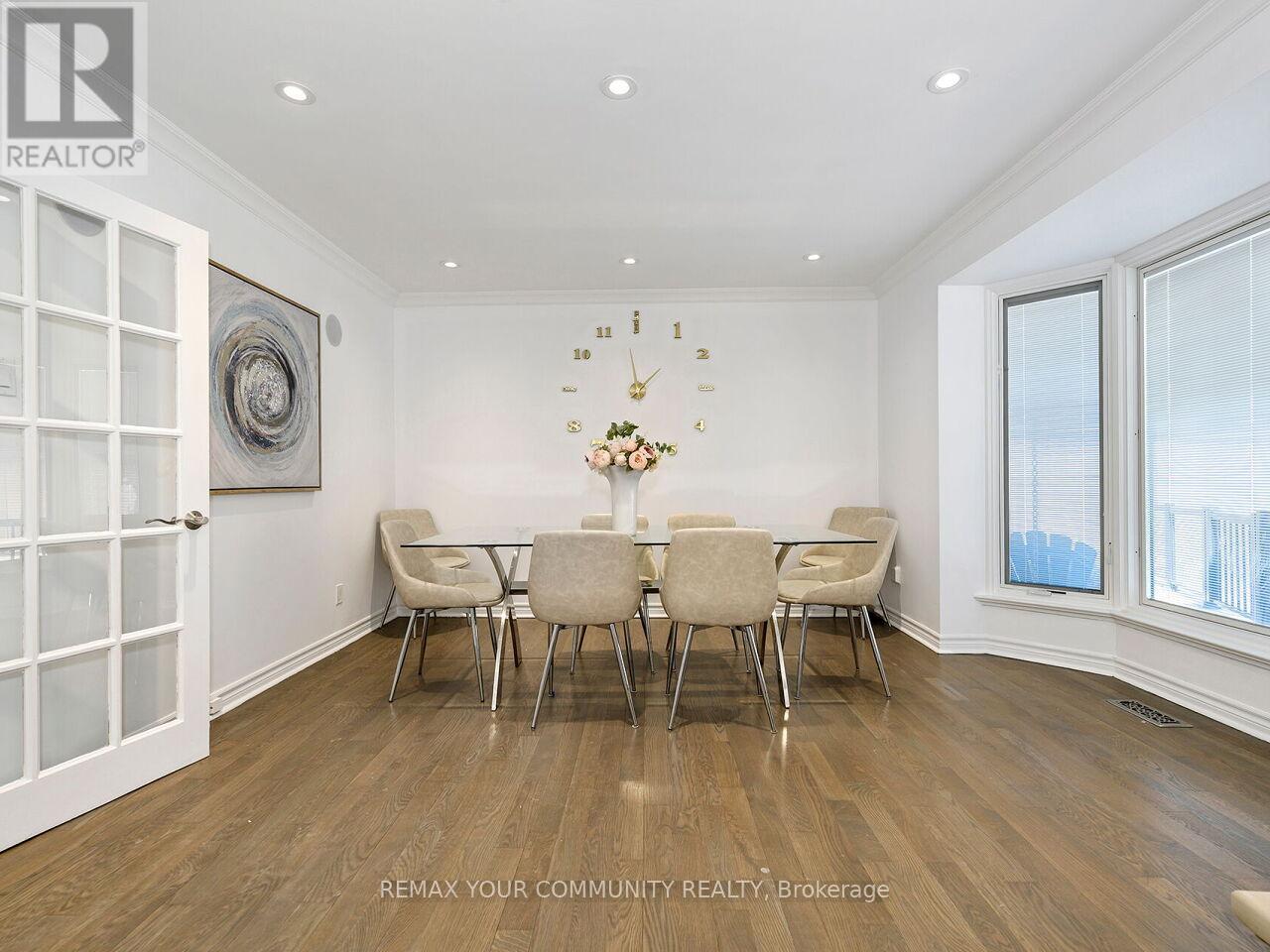 239 Wincott Drive, Toronto, Ontario  M9R 2R6 - Photo 31 - W12977792