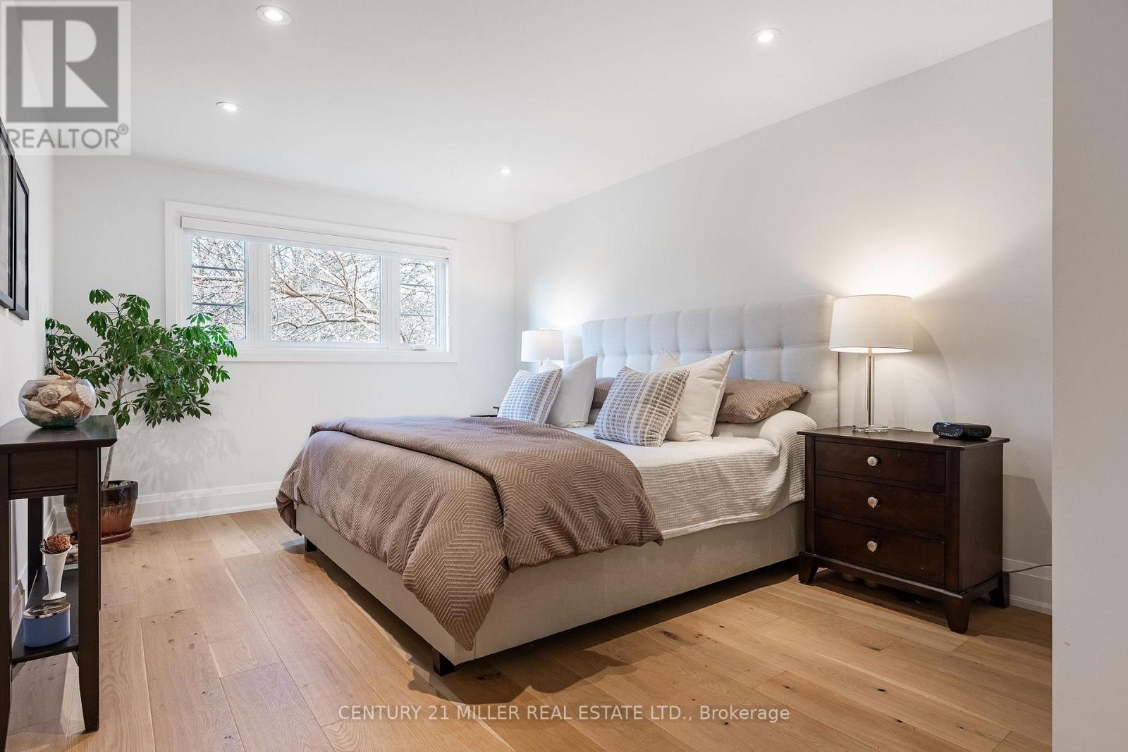 511 Coleen Drive, Oakville, Ontario  L6J 6A4 - Photo 20 - W12977796