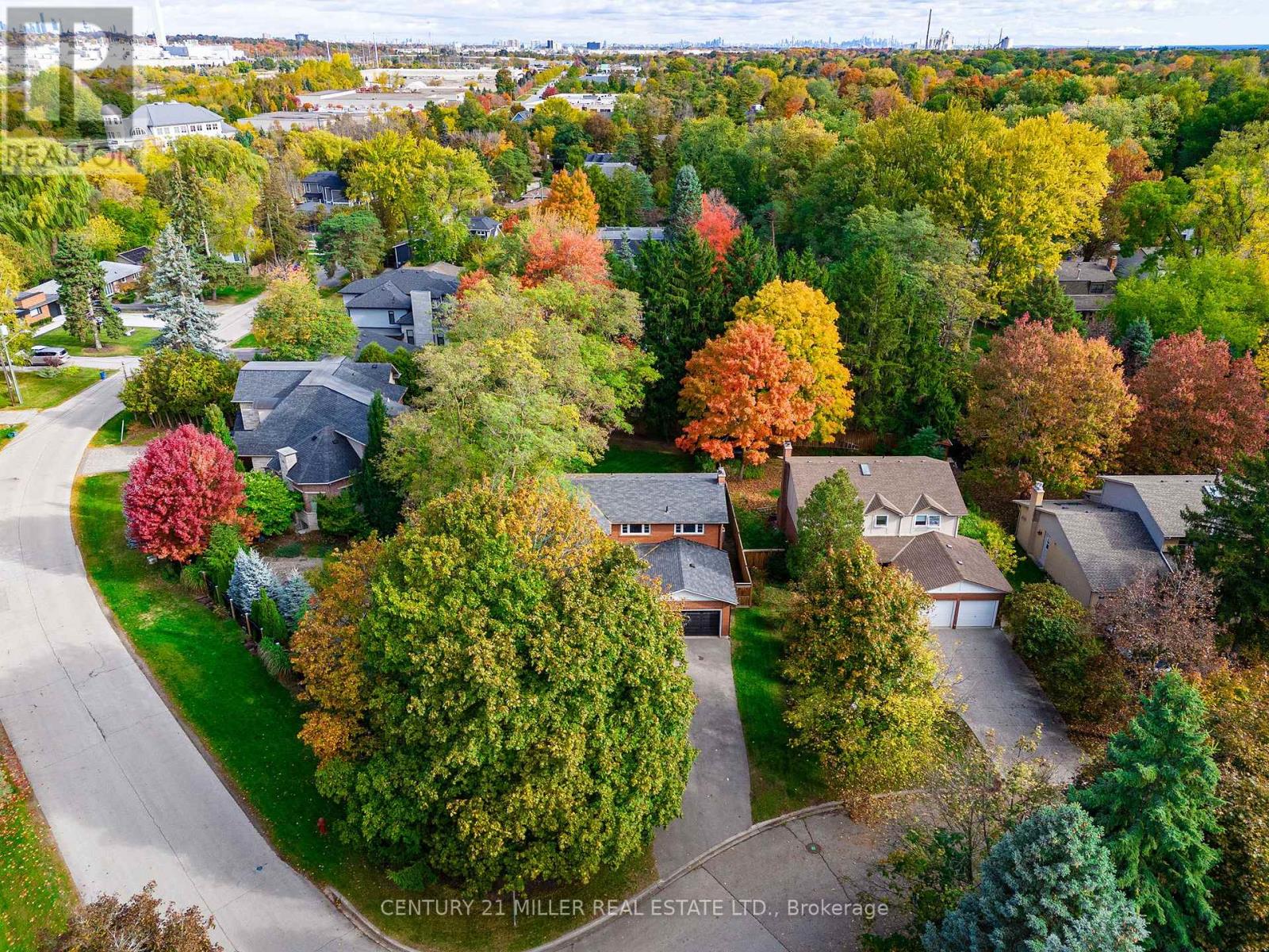 511 Coleen Drive, Oakville, Ontario  L6J 6A4 - Photo 39 - W12977796