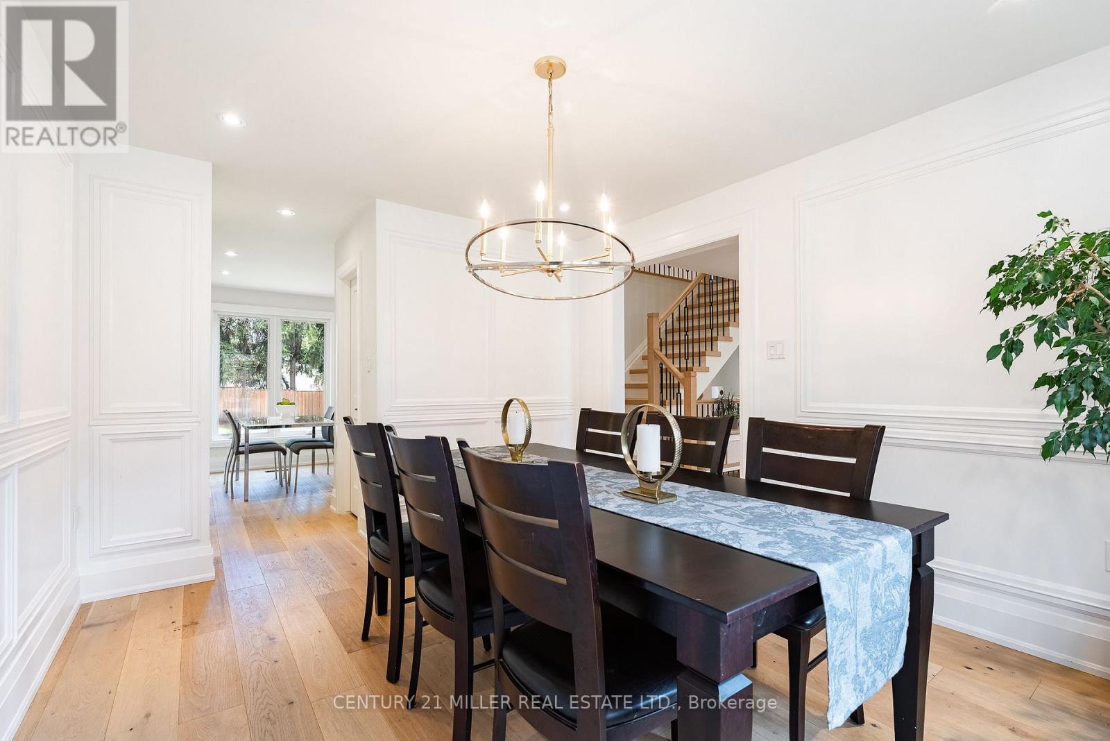 511 Coleen Drive, Oakville, Ontario  L6J 6A4 - Photo 6 - W12977796