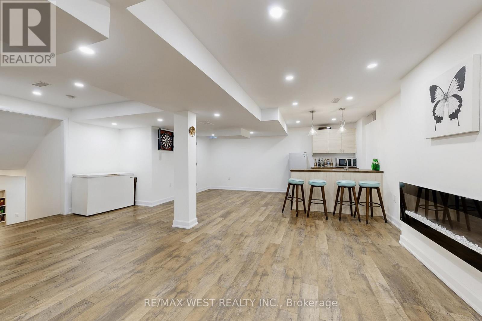 303 King Street E, East Gwillimbury, Ontario  L0G 1M0 - Photo 34 - N12977010