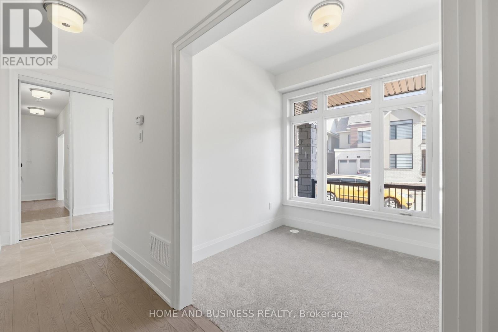 75 Jack Bowerbank Boulevard, Oakville, Ontario  L6M 4K1 - Photo 13 - W12977822