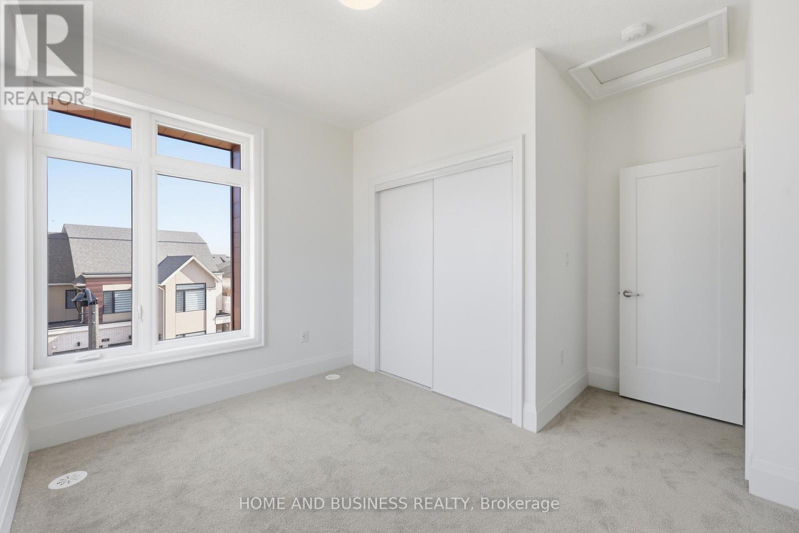 75 Jack Bowerbank Boulevard, Oakville, Ontario  L6M 4K1 - Photo 17 - W12977822