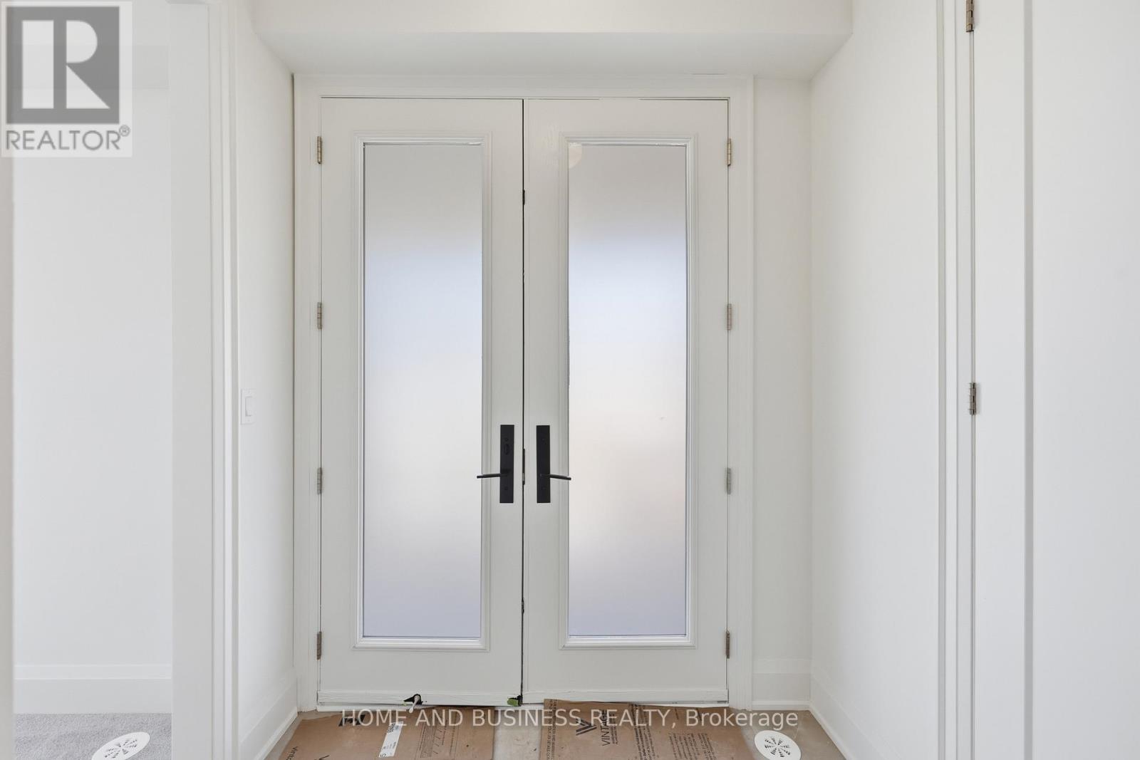 75 Jack Bowerbank Boulevard, Oakville, Ontario  L6M 4K1 - Photo 24 - W12977822