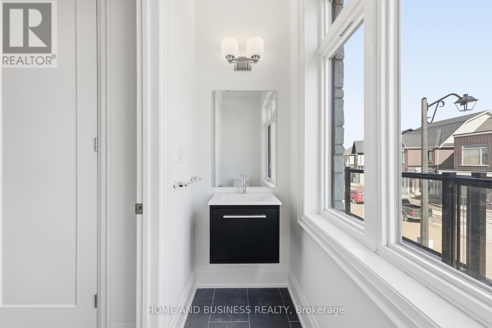 75 Jack Bowerbank Boulevard, Oakville, Ontario  L6M 4K1 - Photo 26 - W12977822