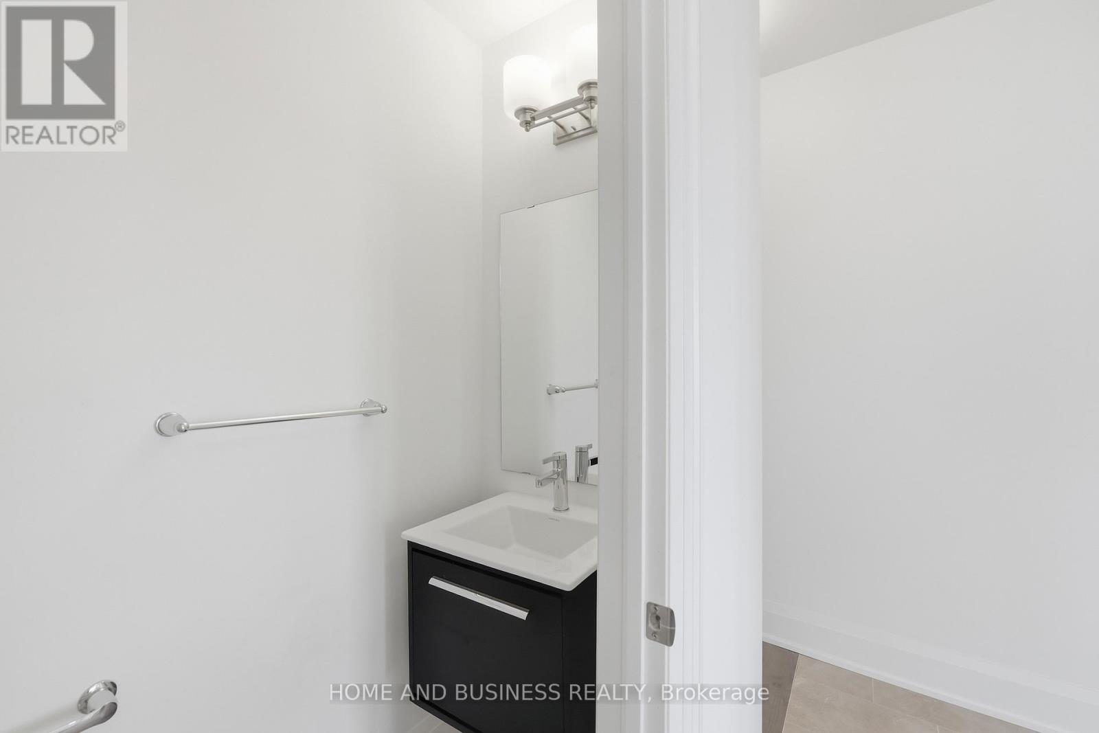 75 Jack Bowerbank Boulevard, Oakville, Ontario  L6M 4K1 - Photo 27 - W12977822