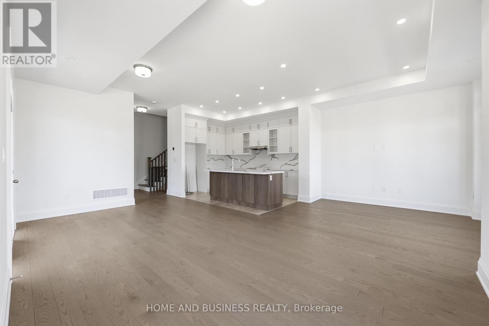 75 Jack Bowerbank Boulevard, Oakville, Ontario  L6M 4K1 - Photo 7 - W12977822