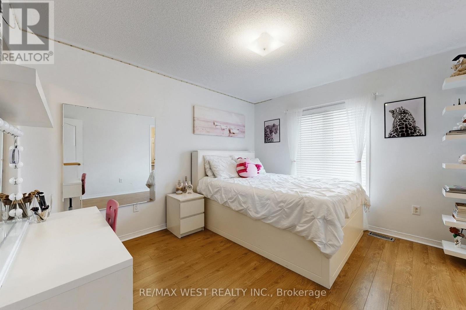 303 King Street E, East Gwillimbury, Ontario  L0G 1M0 - Photo 27 - N12977010