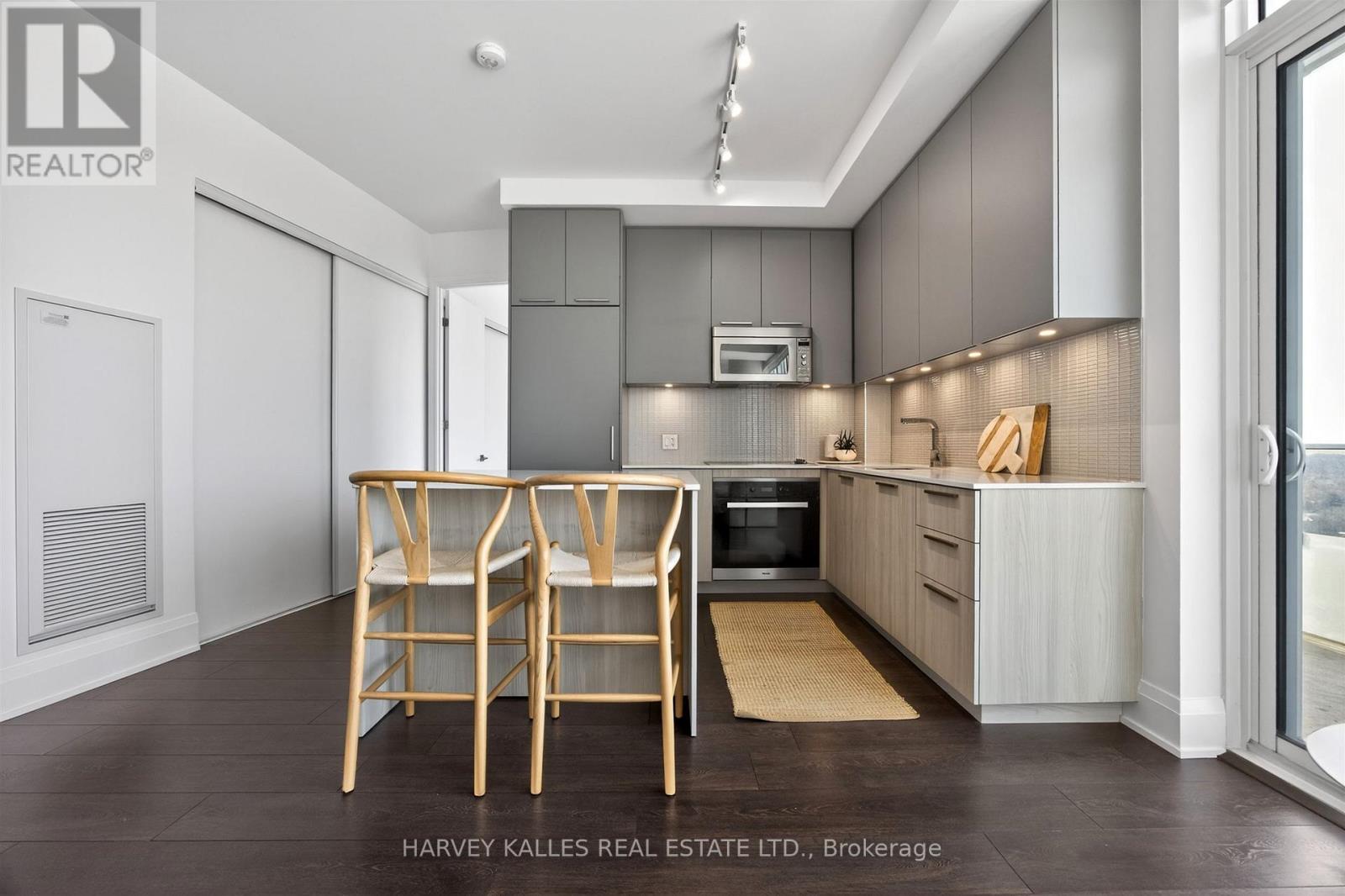 2001 - 20 Brin Drive, Toronto (Edenbridge-Humber Valley), Ontario  M8X 0B2 - Photo 10 - W12977880