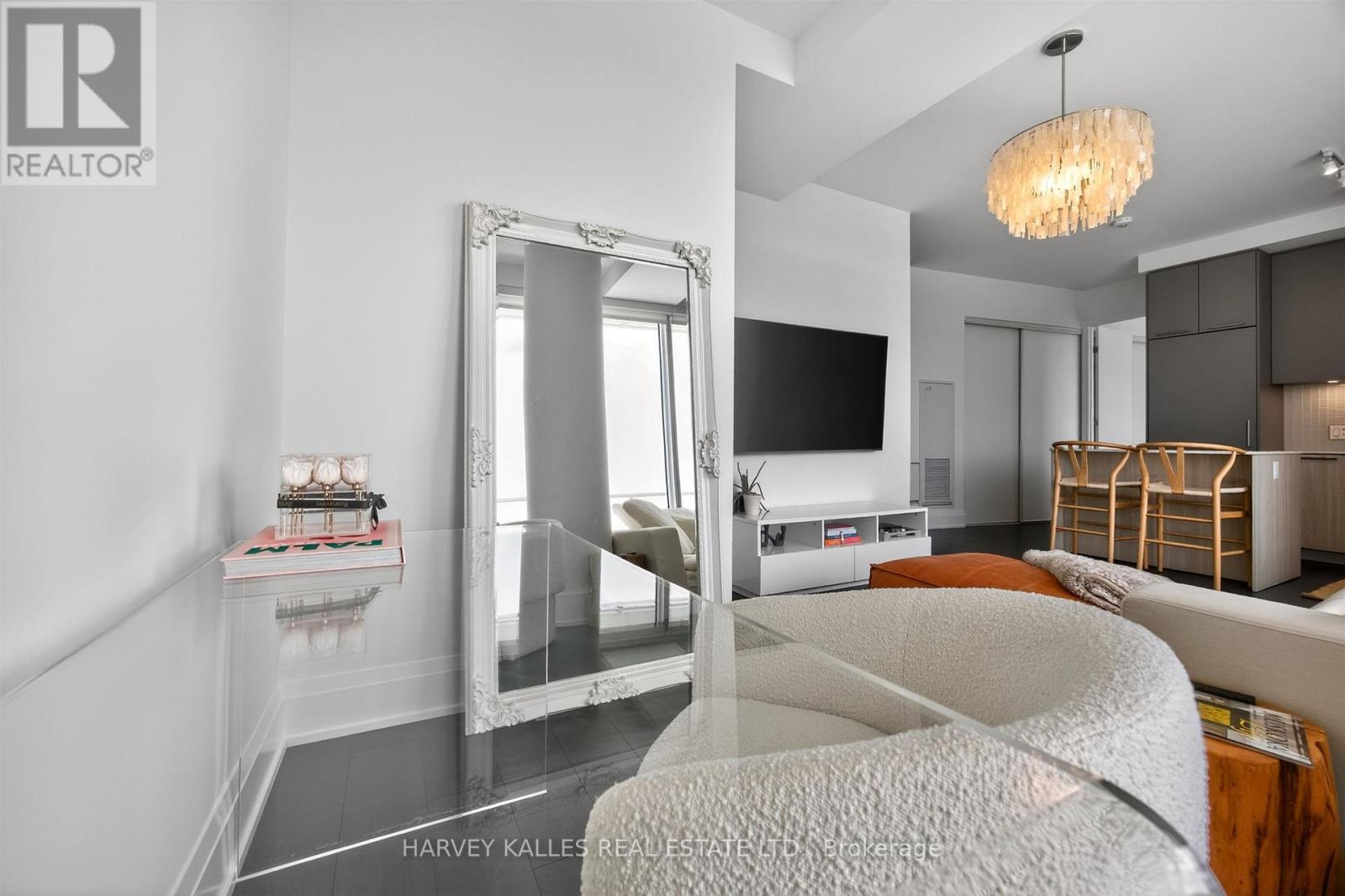 2001 - 20 Brin Drive, Toronto (Edenbridge-Humber Valley), Ontario  M8X 0B2 - Photo 14 - W12977880