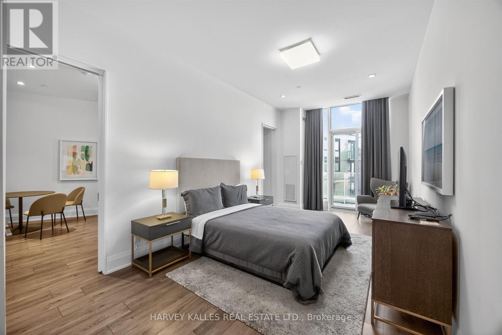 2001 - 20 Brin Drive, Toronto (Edenbridge-Humber Valley), Ontario  M8X 0B2 - Photo 22 - W12977880