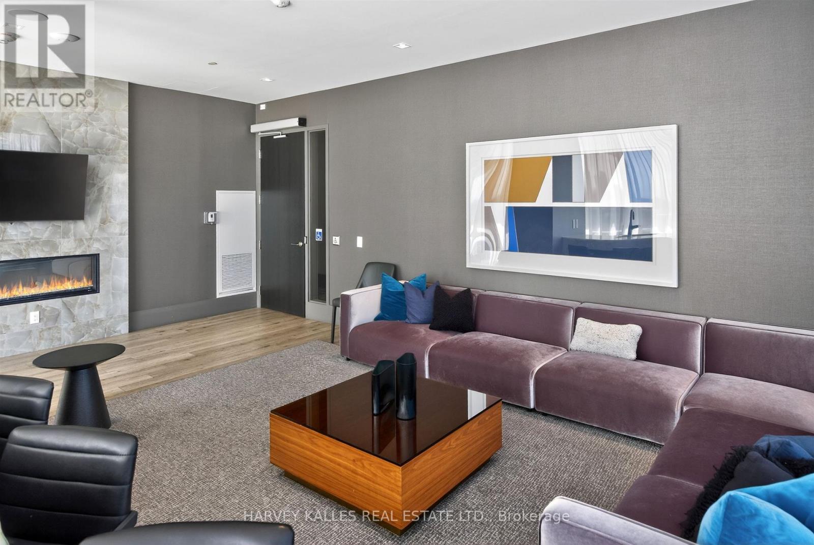 2001 - 20 Brin Drive, Toronto (Edenbridge-Humber Valley), Ontario  M8X 0B2 - Photo 24 - W12977880