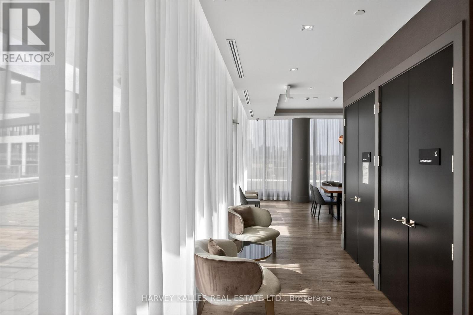 2001 - 20 Brin Drive, Toronto (Edenbridge-Humber Valley), Ontario  M8X 0B2 - Photo 25 - W12977880