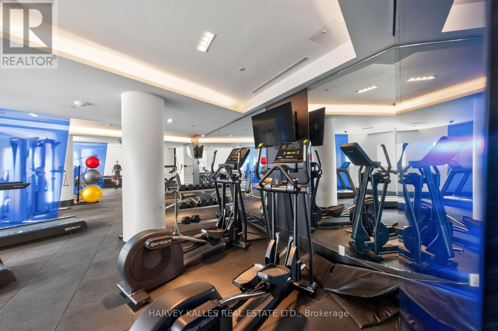 2001 - 20 Brin Drive, Toronto (Edenbridge-Humber Valley), Ontario  M8X 0B2 - Photo 27 - W12977880