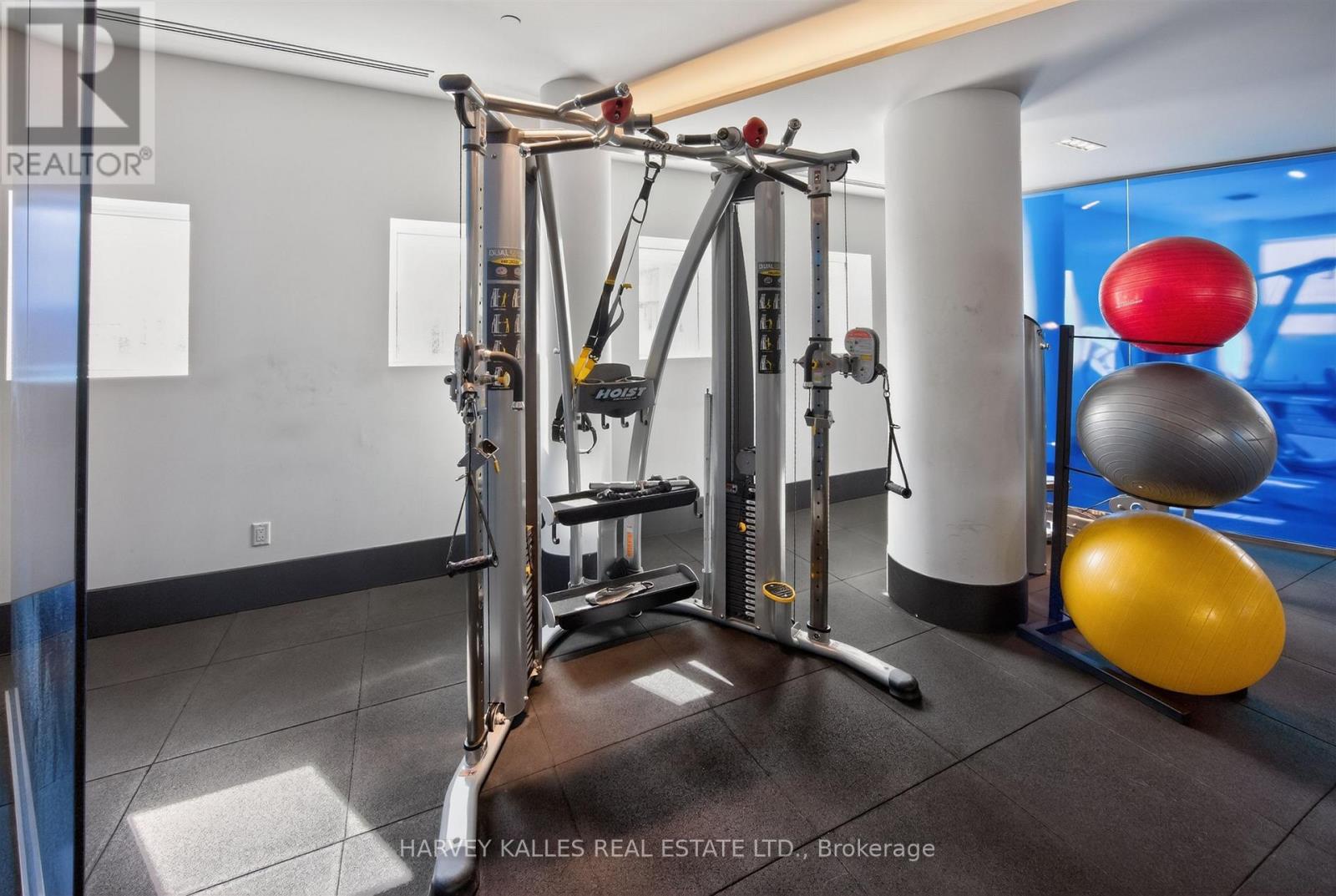 2001 - 20 Brin Drive, Toronto (Edenbridge-Humber Valley), Ontario  M8X 0B2 - Photo 29 - W12977880